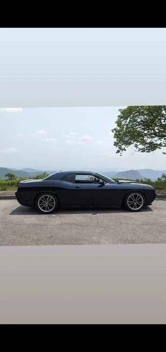 2012 Dodge Challenger 3rd Gen - Image 9 of 19