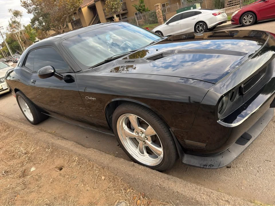 2012 Dodge Challenger 3rd Gen - Image 4 of 8