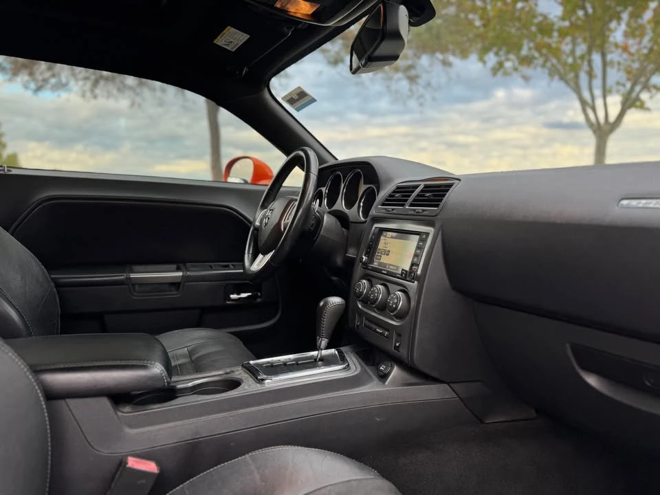 2012 Dodge Challenger 3rd Gen - Image 10 of 20