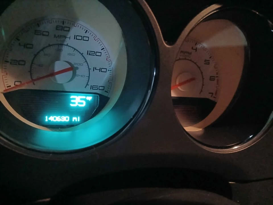 2012 Dodge Challenger 3rd Gen - Image 7 of 8