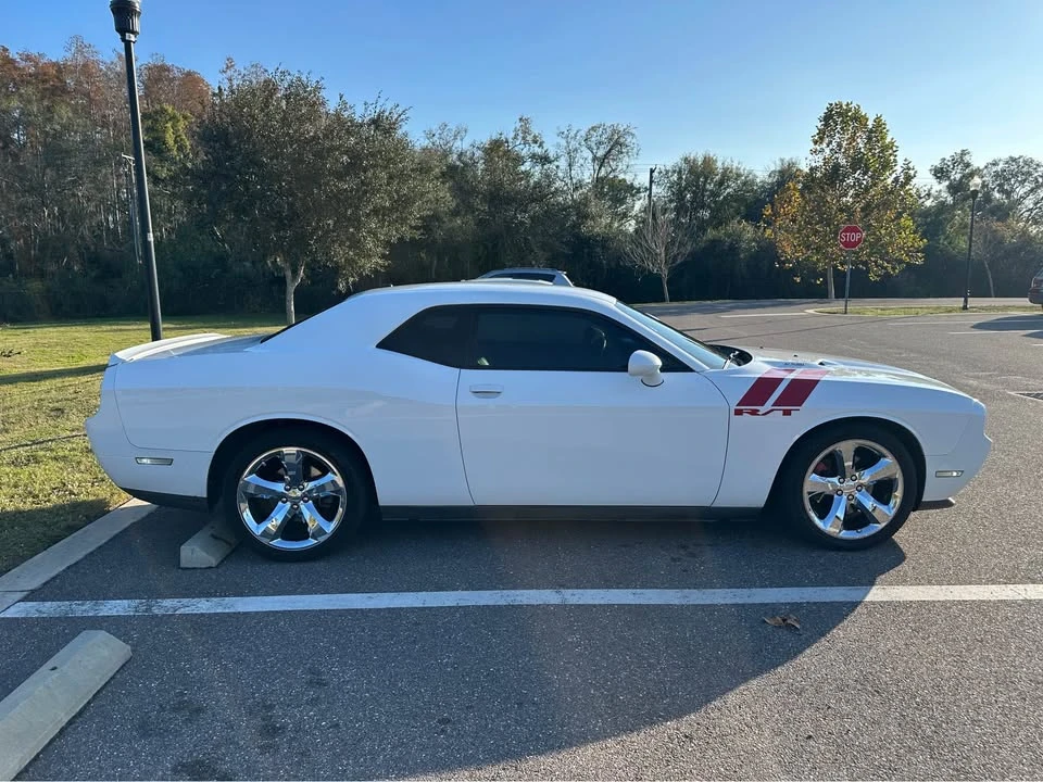 2012 Dodge Challenger 3rd Gen - Image 4 of 20