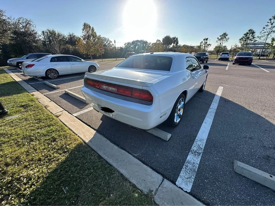 2012 Dodge Challenger 3rd Gen - Image 11 of 20