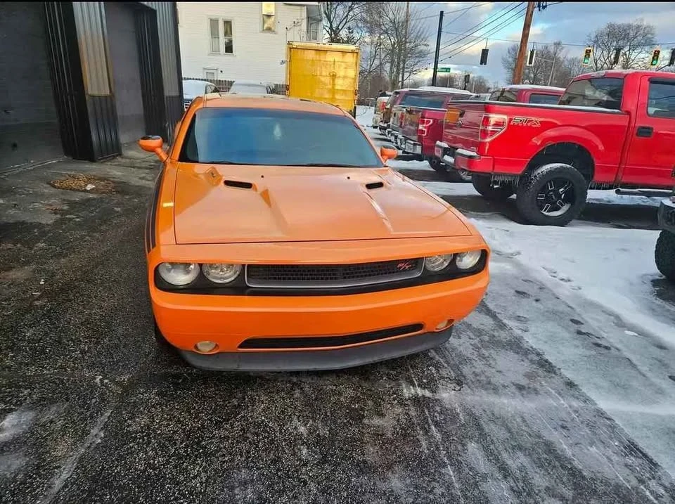 2012 Dodge Challenger 3rd Gen - Image 3 of 8