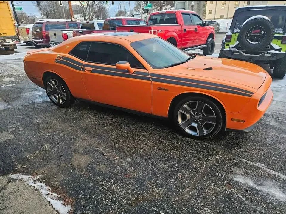 2012 Dodge Challenger 3rd Gen - Image 4 of 8