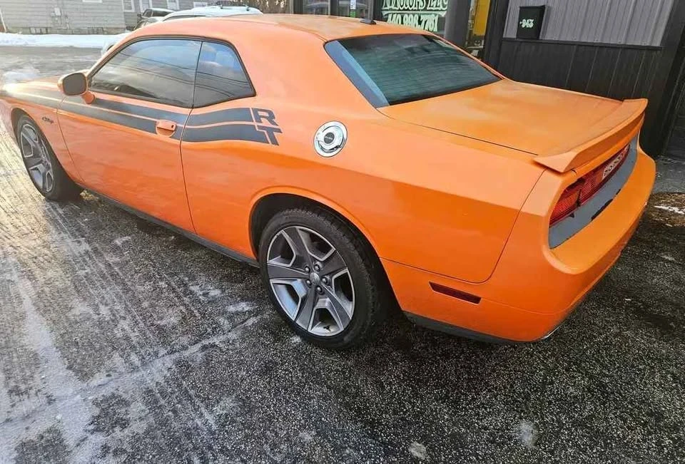 2012 Dodge Challenger 3rd Gen - Image 5 of 8