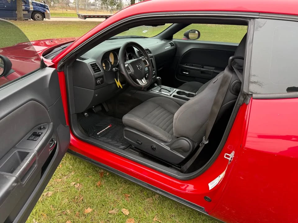 2012 Dodge Challenger 3rd Gen - Image 7 of 15