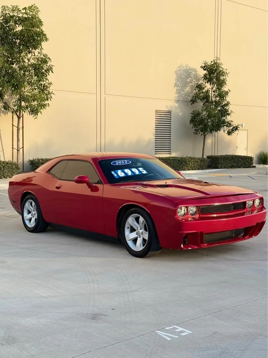 2012 Dodge Challenger 3rd Gen - Image 9 of 14