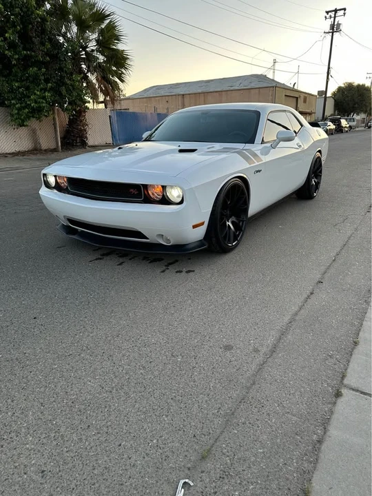 2012 Dodge Challenger 3rd Gen - Image 2 of 5