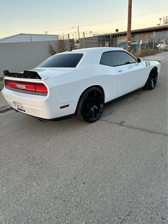 2012 Dodge Challenger 3rd Gen - Image 4 of 5
