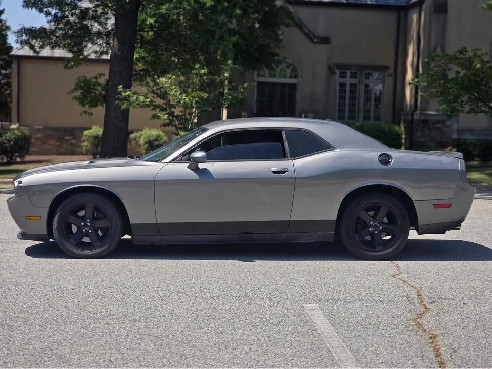 2012 Dodge Challenger 3rd Gen - Image 9 of 16