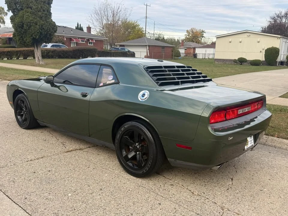 2012 Dodge Challenger 3rd Gen - Image 9 of 13