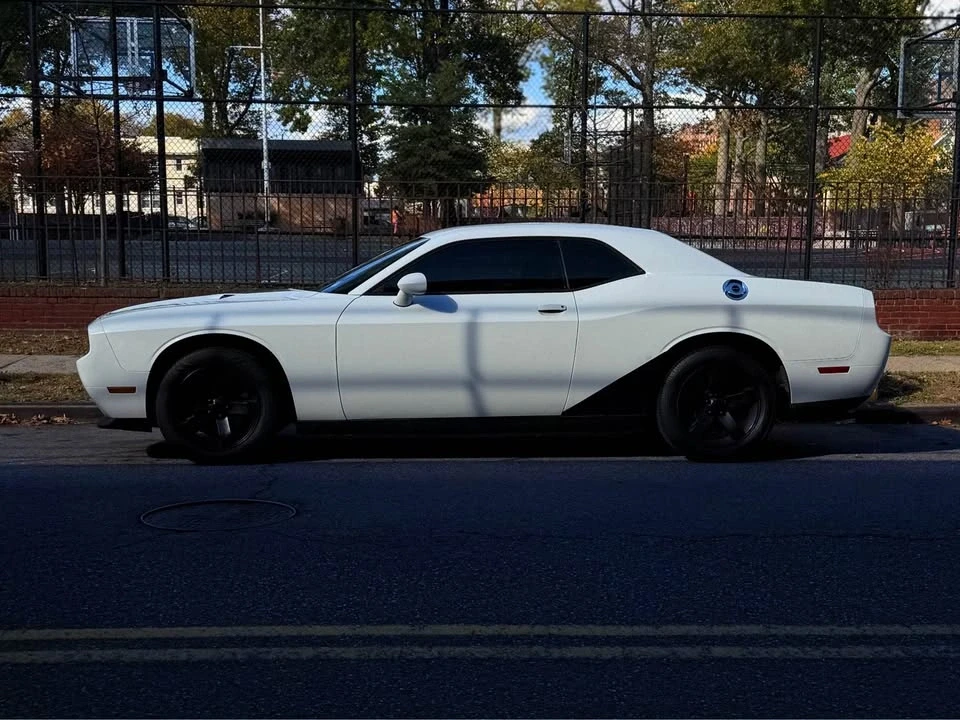 2012 Dodge Challenger 3rd Gen - Image 8 of 10