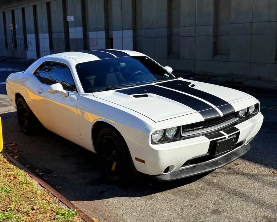 2012 Dodge Challenger 3rd Gen - Image 4 of 10