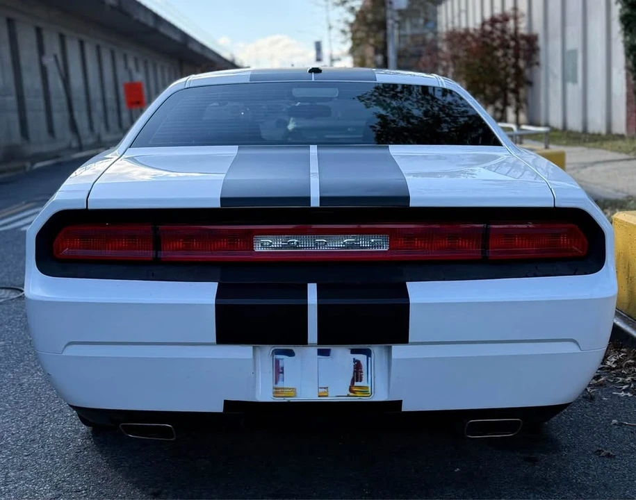 2012 Dodge Challenger 3rd Gen - Image 5 of 10