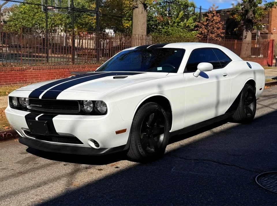 2012 Dodge Challenger 3rd Gen - Image 3 of 10