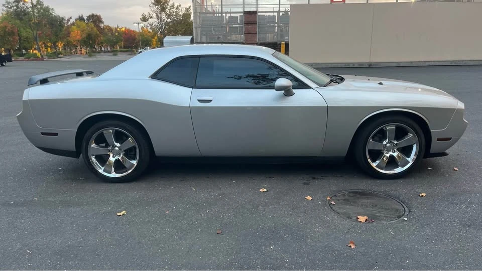 2012 Dodge Challenger 3rd Gen - Image 3 of 11