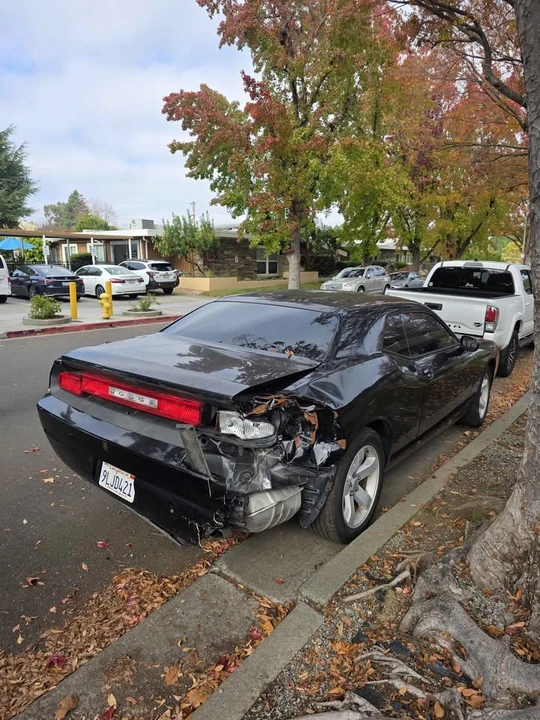 2012 Dodge Challenger 3rd Gen - Image 3 of 8