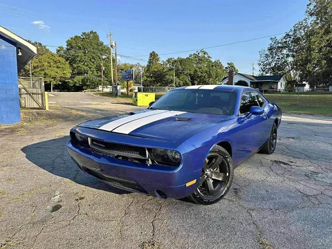 2012 Dodge Challenger SXT Coupe