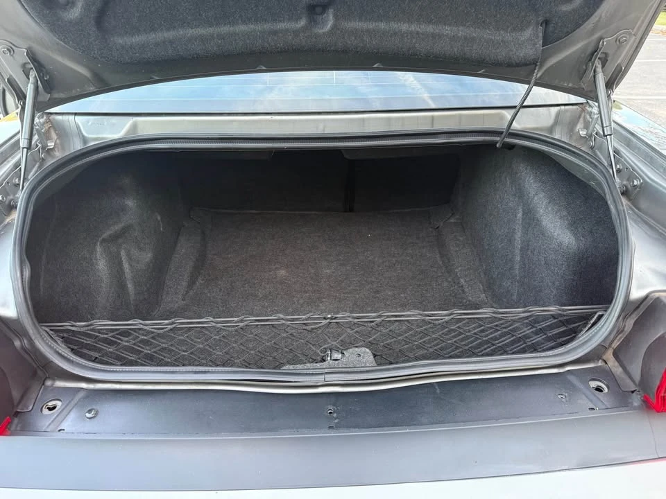 2012 Dodge Challenger 3rd Gen - Image 19 of 20