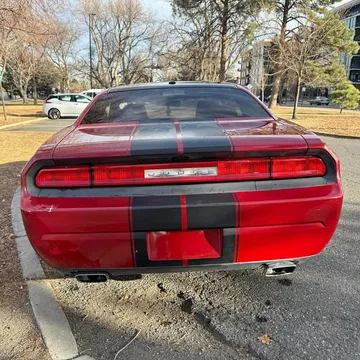 2012 Dodge Challenger SXT Coupe