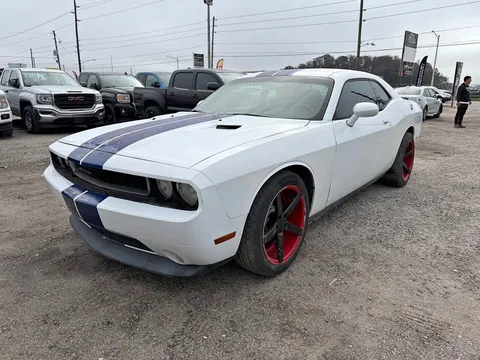 2012 Dodge Challenger SXT Coupe