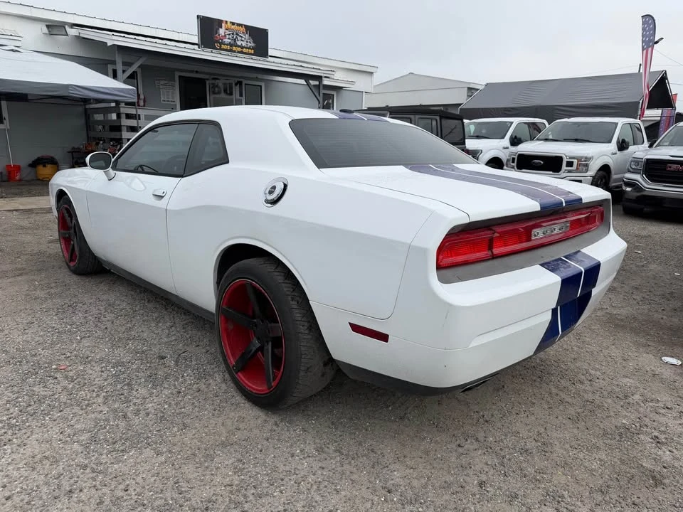 2012 Dodge Challenger 3rd Gen - Image 2 of 7