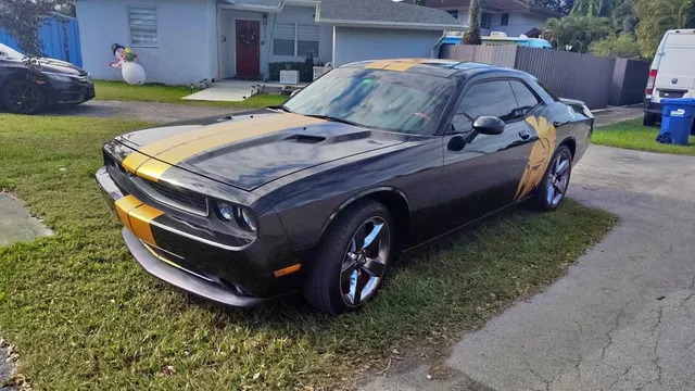 2012 Dodge Challenger SXT Coupe