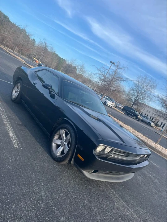 2012 Dodge Challenger 3rd Gen - Image 3 of 12