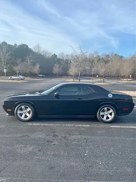 2012 Dodge Challenger SXT Coupe