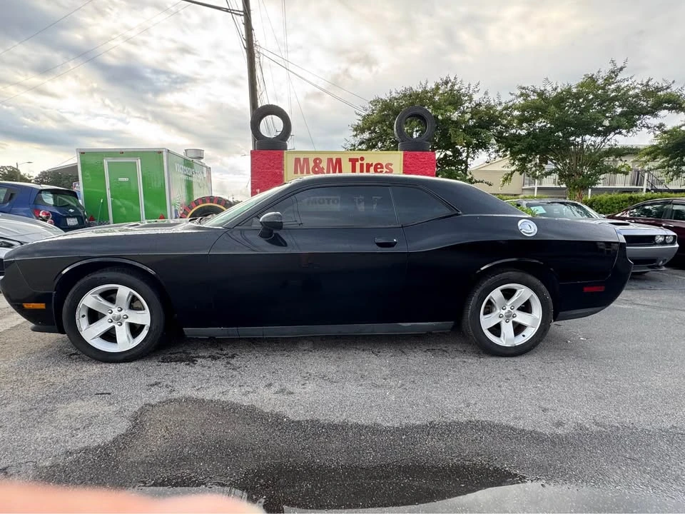 2012 Dodge Challenger 3rd Gen - Image 4 of 13