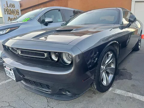 2012 Dodge Challenger SXT Coupe