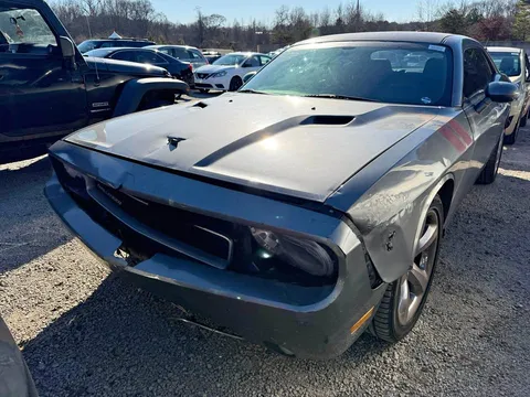 2012 Dodge Challenger SXT Coupe