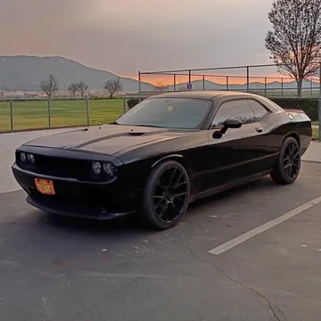2012 Dodge Challenger SXT Coupe