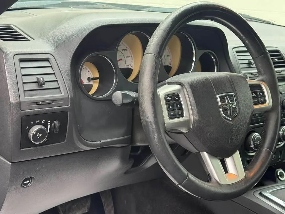 2012 Dodge Challenger 3rd Gen - Image 10 of 15