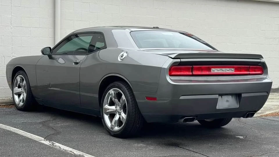 2012 Dodge Challenger 3rd Gen - Image 4 of 15
