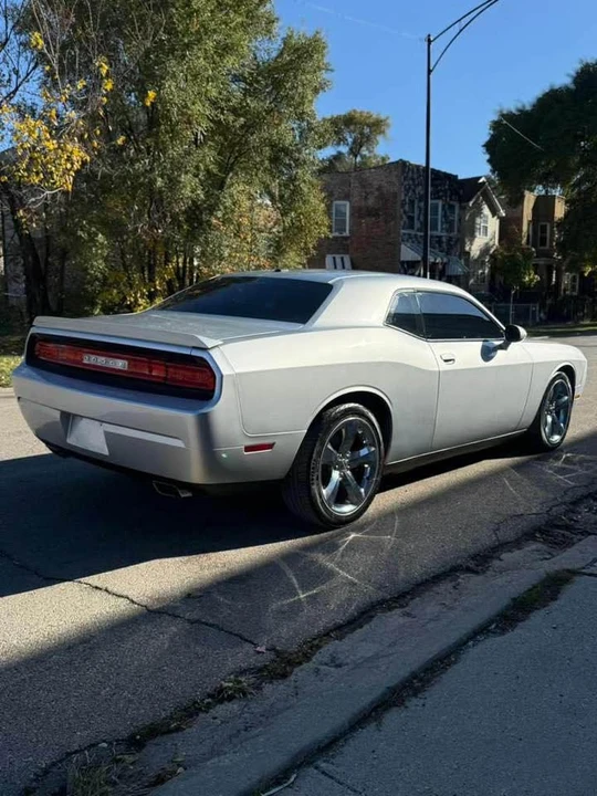 2012 Dodge Challenger 3rd Gen - Image 5 of 10