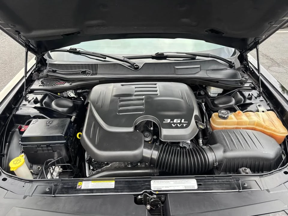 2012 Dodge Challenger 3rd Gen - Image 11 of 20