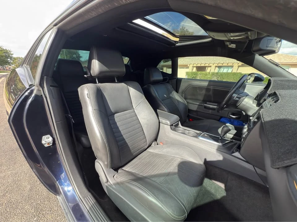 2012 Dodge Challenger 3rd Gen - Image 10 of 17