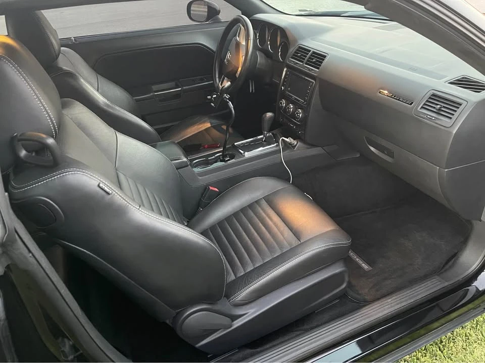 2012 Dodge Challenger 3rd Gen - Image 6 of 8