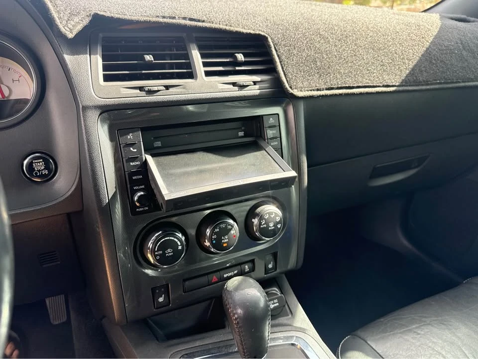 2012 Dodge Challenger 3rd Gen - Image 13 of 17