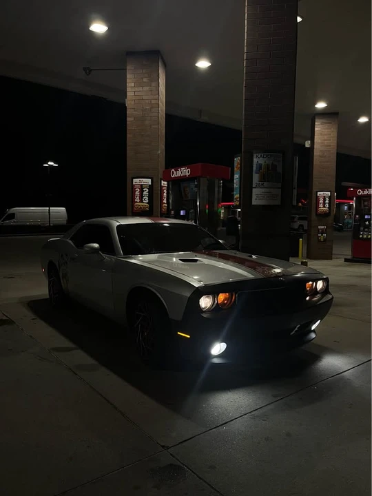 2012 Dodge Challenger 3rd Gen - Image 8 of 9