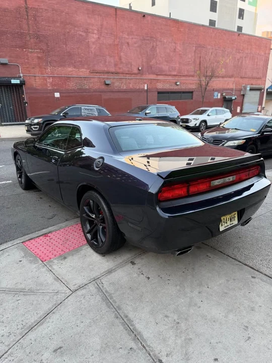 2012 Dodge Challenger 3rd Gen - Image 5 of 8