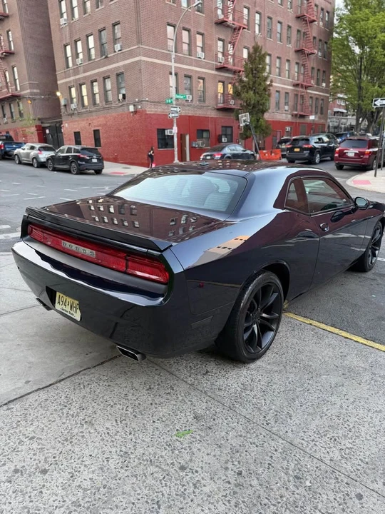 2012 Dodge Challenger 3rd Gen - Image 4 of 8