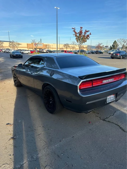 2012 Dodge Challenger 3rd Gen - Image 5 of 12