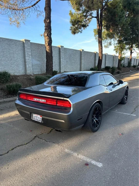 2012 Dodge Challenger 3rd Gen - Image 4 of 12