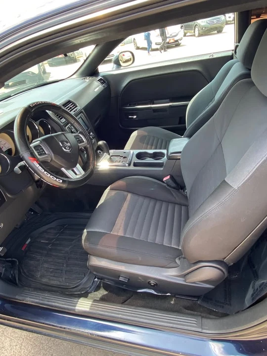 2012 Dodge Challenger 3rd Gen - Image 7 of 9