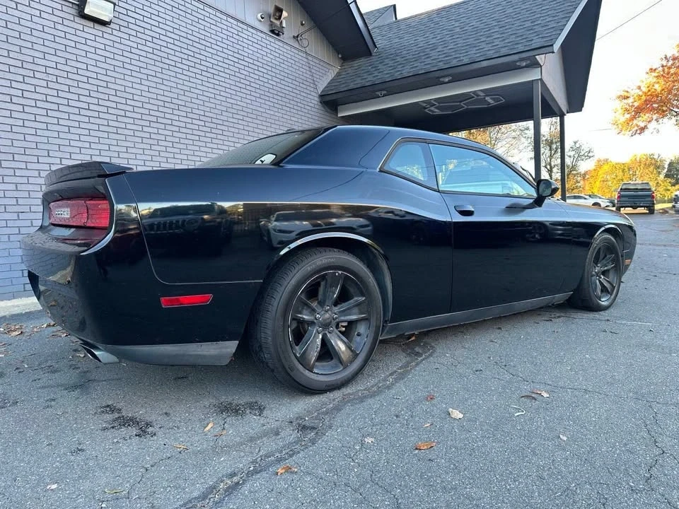 2012 Dodge Challenger 3rd Gen - Image 7 of 12