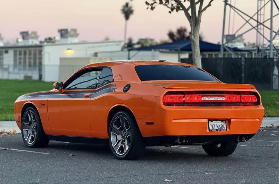 2012 Dodge Challenger 3rd Gen - Image 6 of 18