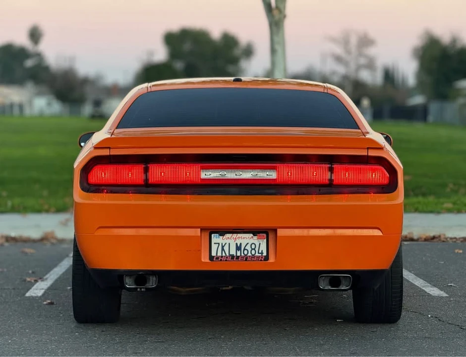 2012 Dodge Challenger 3rd Gen - Image 7 of 18