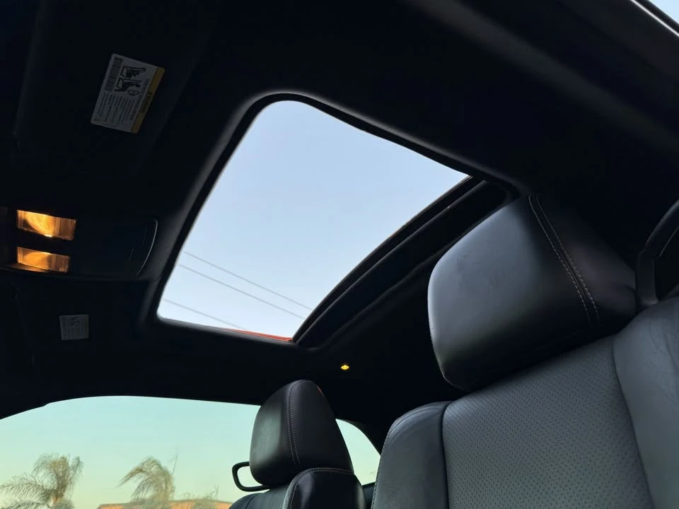 2012 Dodge Challenger 3rd Gen - Image 15 of 17